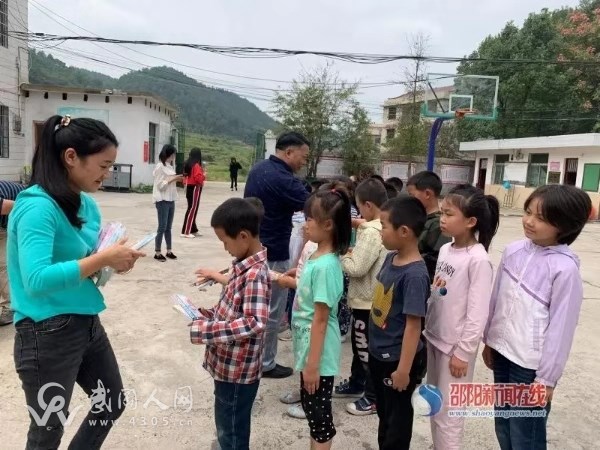 心酸！武岡有1萬(wàn)2千名留守兒童，被媒體報(bào)道了