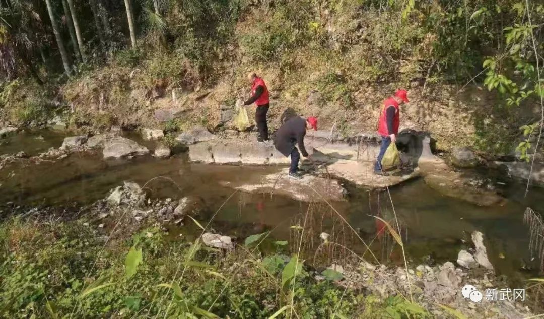 武岡市行政審批服務(wù)局文明實踐贏口碑