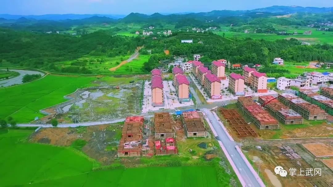 武岡有10802貧困戶，搬遷住進了新房！