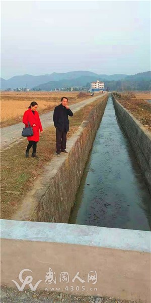灣頭橋鎮(zhèn)整治河道環(huán)境顯成效 水清岸潔家鄉(xiāng)美