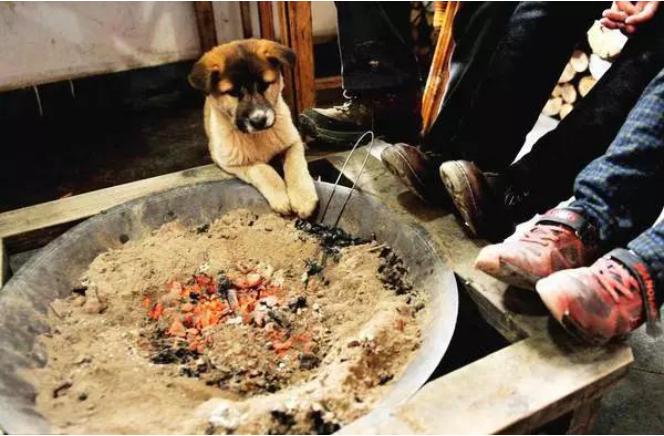 冬天，家乡暖融融的火柜