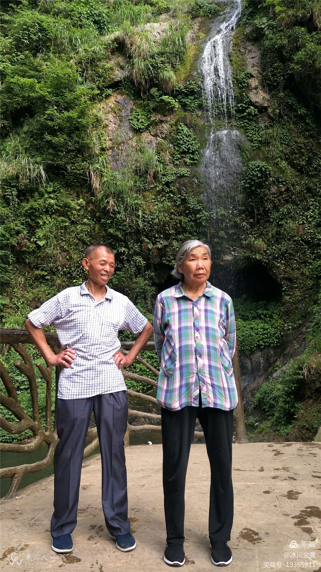 故乡，那里有父母亲守望的村口