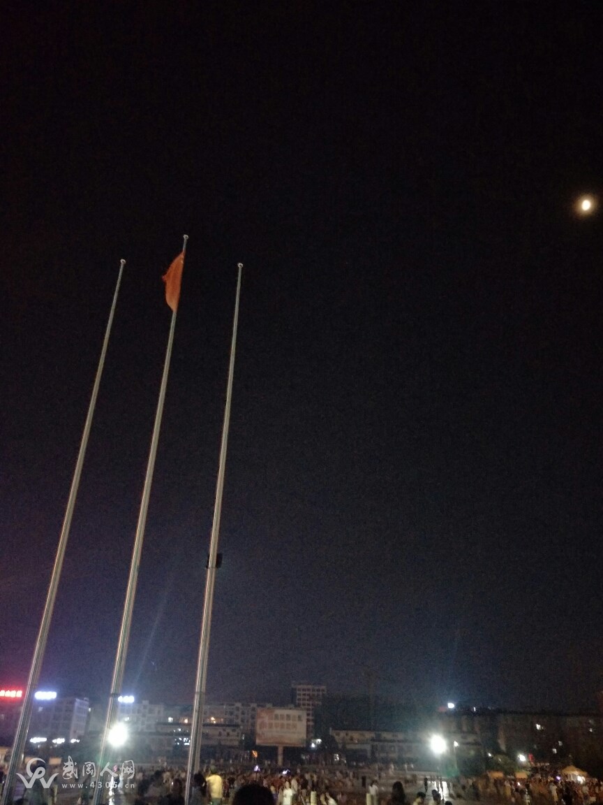武岡新廣場夜幕下的黑手