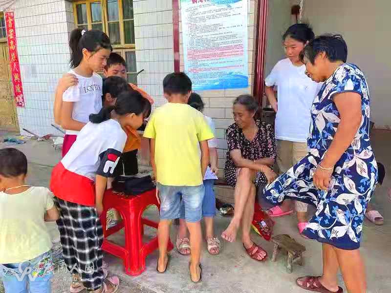 湾头桥镇中学开展暑期防溺水入户大走访活动