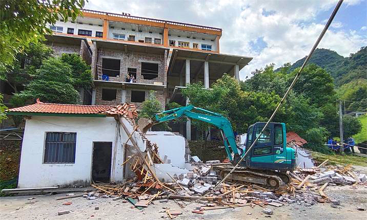 打非治违 重拳出击！武冈辕门口街道开展违建拆除整治行动