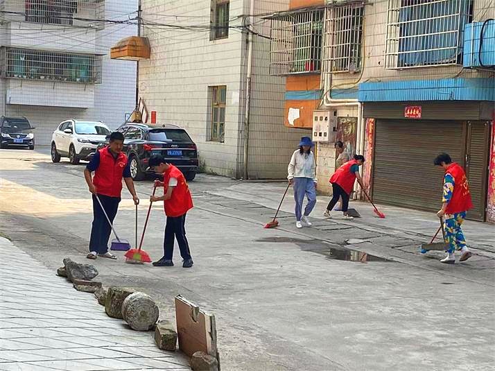 辕门口街道生态环保整治见成效  人居环境靓净美