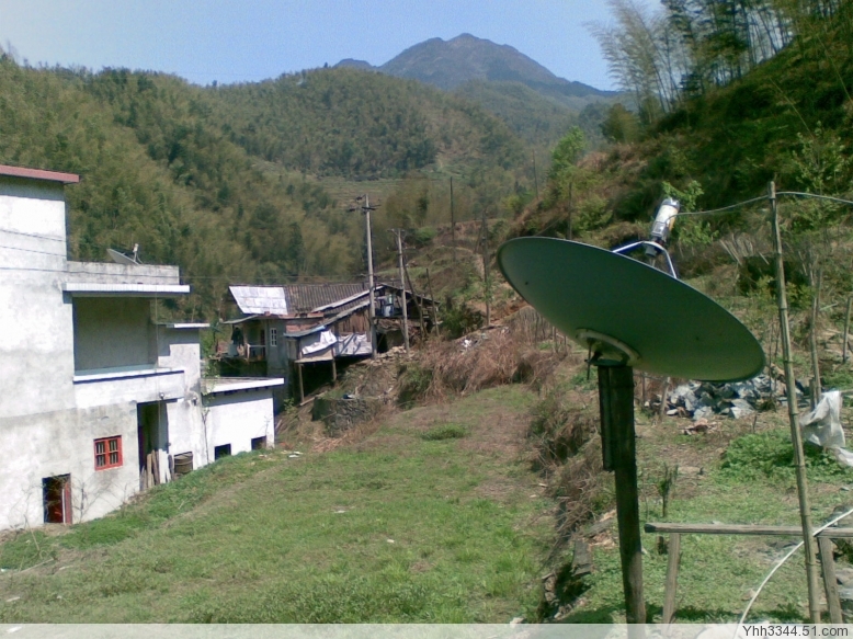 传两张威溪照面山远景附竹林