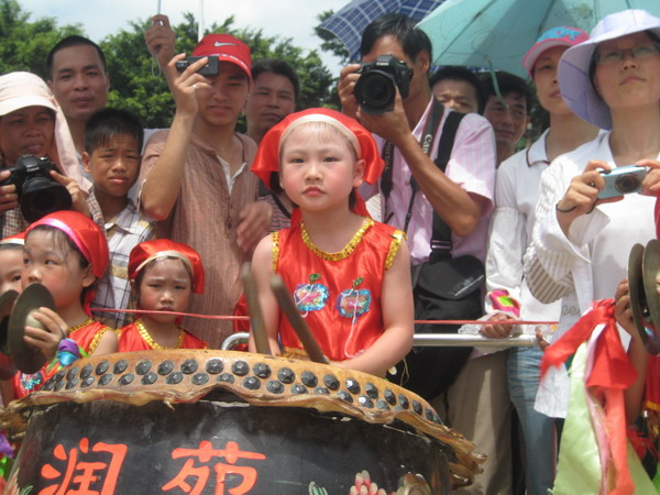 龙潭水乡节之三（幼儿舞龙）