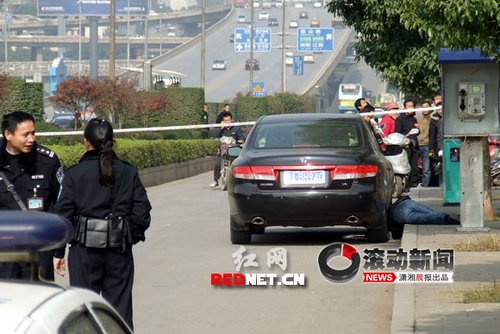 長沙街頭發(fā)生持槍搶劫案1男子中槍死亡