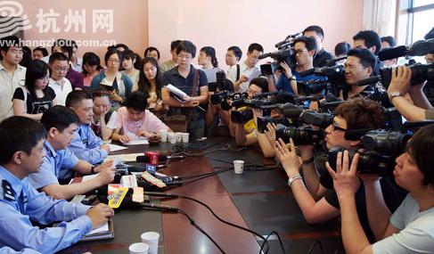 “杭州宣传部长翁卫军儿子翁振华参与飚车”传言的背后