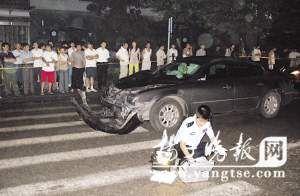 南京小轎車多次撞人致5人死 肇事司機酒后駕車