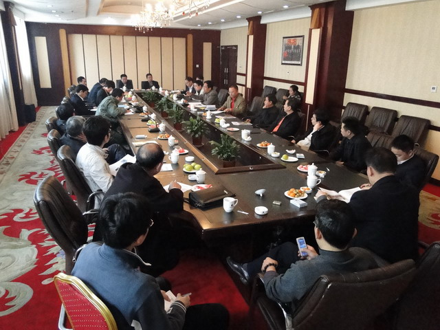 新华社记者来武冈采访洞新高速公路建设情况