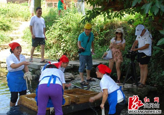 武冈：自拍音乐电视 助推特色产业发展