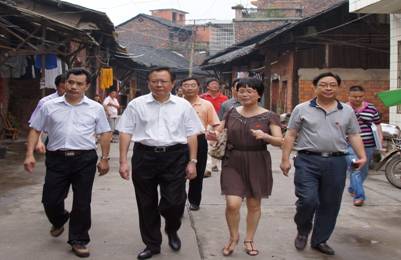 龚文密视察调研武冈古城保护与开发工作