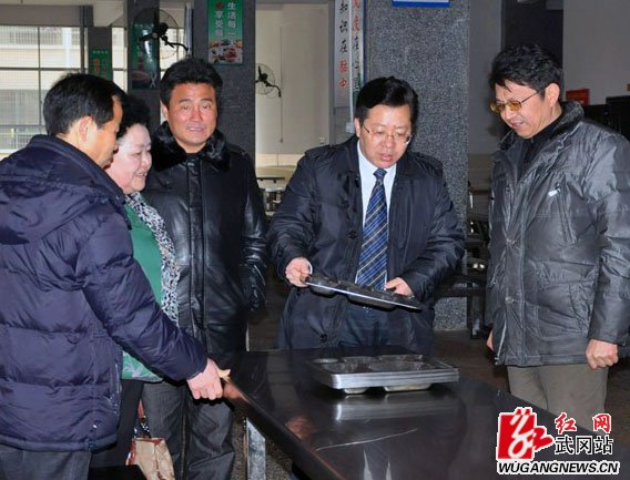 市委常委、宣传部长贺朝晖专题调研教育工作