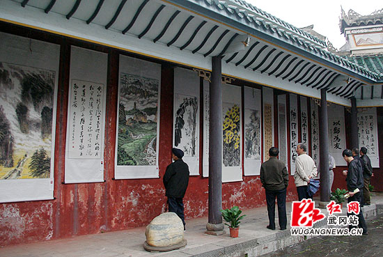 “湘桂翰墨情”书画联展在武冈开幕