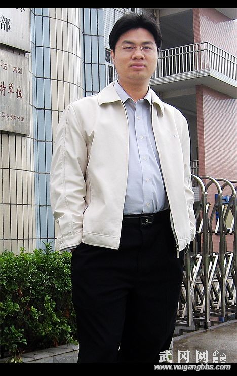 論壇資深版主殘劍映雪