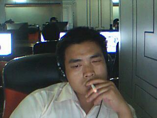 尋找龍?zhí)镏袑W(xué)８４班的同學(xué)們