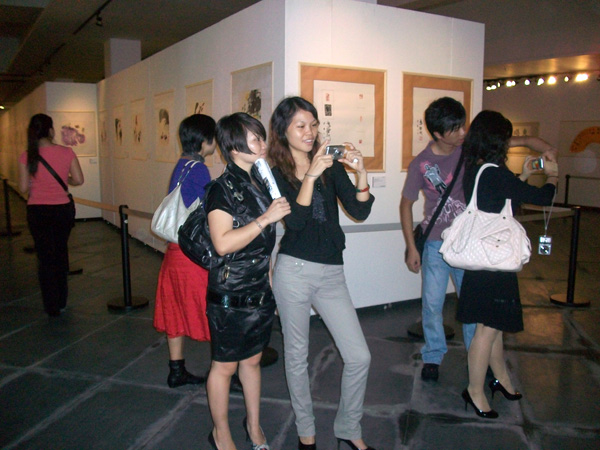 机不可失,与心仪的网友合影留恋--人网200911聚会