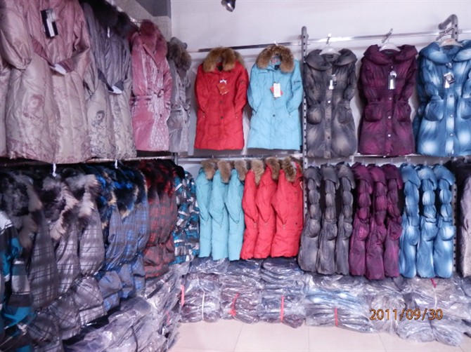 品牌羽絨服隆重開(kāi)業(yè)