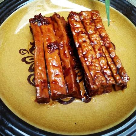 吃武岡香干請離遠(yuǎn)點(diǎn)，太香了我會流口水！