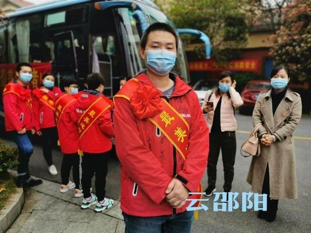終于可以擁抱你了，邵陽的英雄們