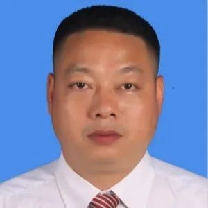 唐華(寸照)_副本.jpg