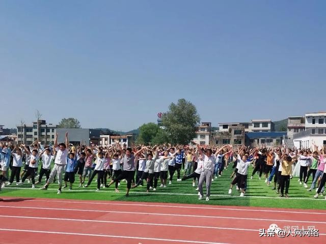 武冈芙蓉学校邓星汉校长：抓好成长工程，让教育走在回家的路上