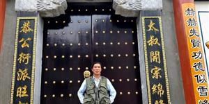 武冈奇人刘继荣，再出奇事！给祠堂做事后，脚跛十年突然正常