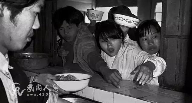 学生食堂.jpeg 学生食堂.jpeg