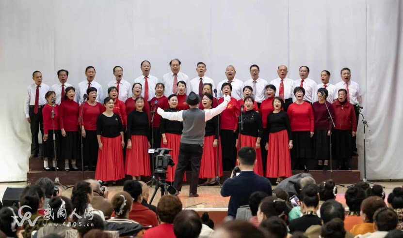 载歌载舞庆重阳，桑榆未晚霞满天  ――武冈市老干部大学重阳节活动侧记