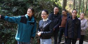 武冈永锐给六嫂庆生：张老六 身体第一 比赛第二