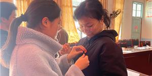 朱溪中学举行2025年秋季学期新团员入团仪式 青春誓言筑梦前行