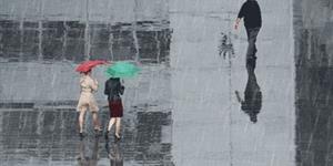 《雨季的遗址》