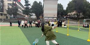 湾头桥镇中心小学：喜迎三八节 趣味绽芳华