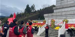 缅怀革命先烈 传承红色薪火——朱溪中学开展清明祭英烈主题活动