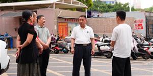 平凡善举，温暖人心！武冈企业家曾祥禾等人，紧急救助一晕倒路边男子