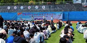 以“练”筑防，防患未“燃”——邓元泰镇中学举行消防应急疏散演练