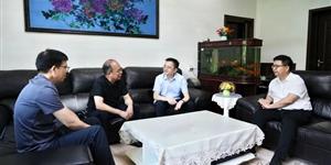 唐伟文走访看望部分退休老领导老同志
